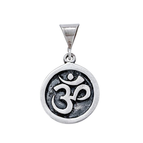 Estate Sterling Silver 925 Om Ohm Meditation Pendant - Picture 3 of 7